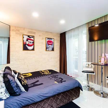 Vila Lt11 Centre Su Pirtimi Ir Baseinu 3* Palanga